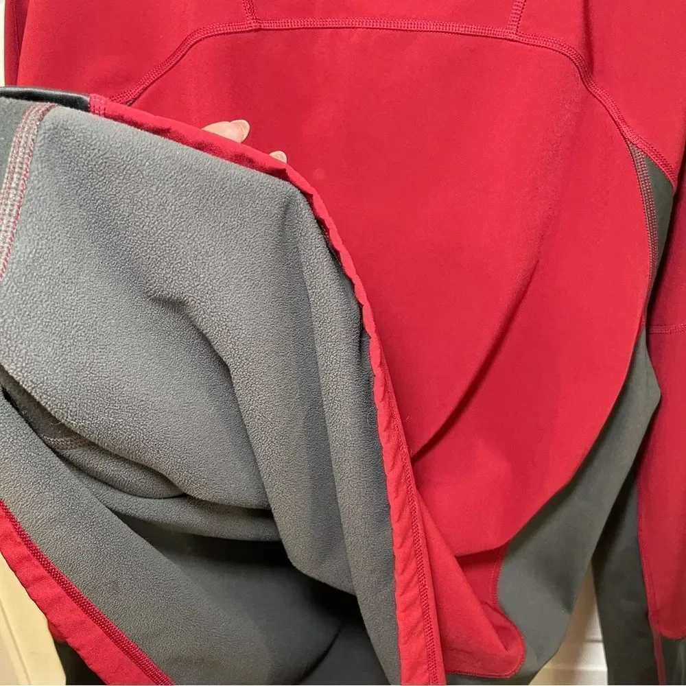 The North Face Men's Red and Gray Soft Shell 1/4 Zip Fleece Lined Pullover